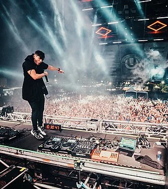 3lau height profile photo