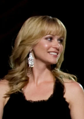 A. J. Cook height profile photo
