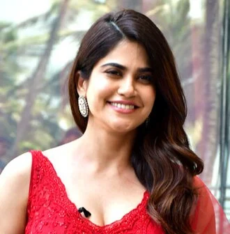 Aaditi Pohankar height profile photo