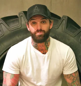 Aaron Chalmers (television personality) height profile photo