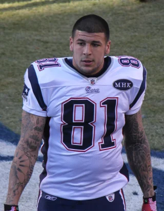 Aaron Hernandez height profile photo