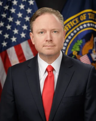 Aaron Lukas height profile photo