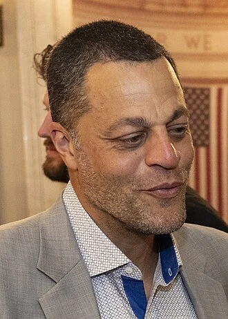 Aaron Moorehead height profile photo