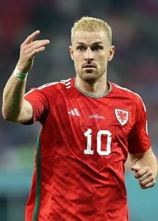 Aaron Ramsey height profile photo