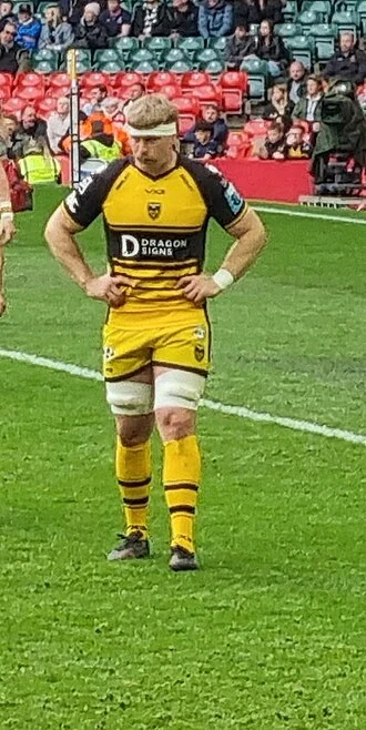 Aaron Wainwright height profile photo