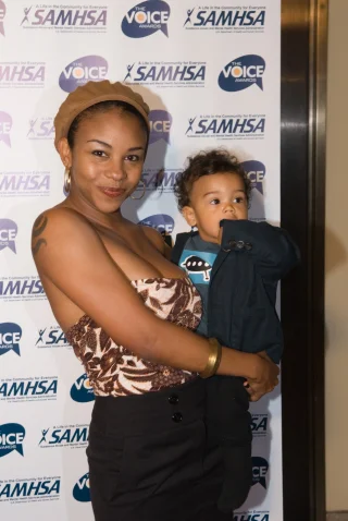 Aasha Davis height profile photo