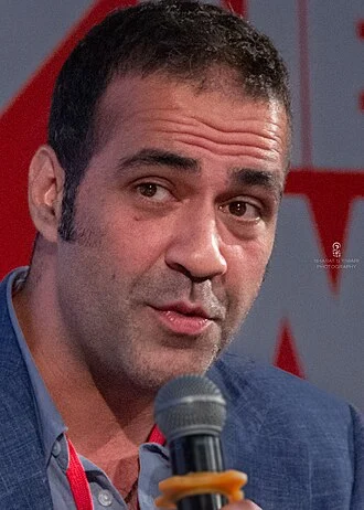 Aatish Taseer height profile photo
