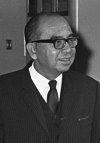 Abdul Razak Hussein height profile photo