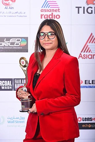 Abhaya Hiranmayi height profile photo