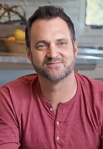Adam Housley height profile photo