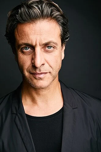 Adam Levy (actor) height profile photo