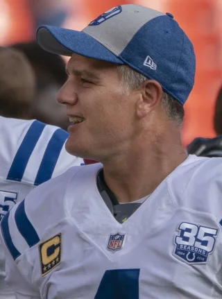 Adam Vinatieri height profile photo