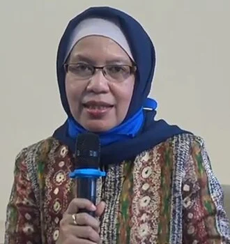 Adi Utarini height profile photo