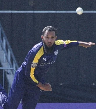 Adil Rashid height profile photo