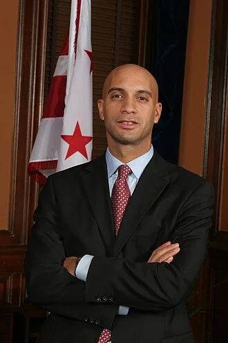Adrian Fenty height profile photo