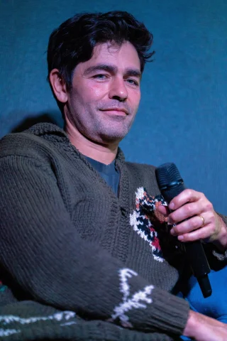 Adrian Grenier height profile photo