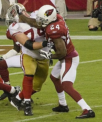 Adrian Wilson (American football) height profile photo