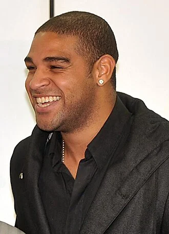 Adriano (footballer, born February 1982) height profile photo