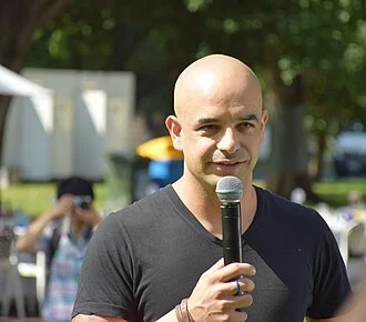 Adriano Zumbo height profile photo