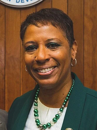Adrienne Adams (politician) height profile photo