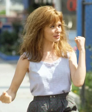 Adrienne Shelly height profile photo