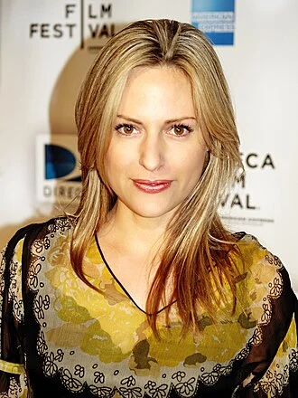 Aimee Mullins height profile photo