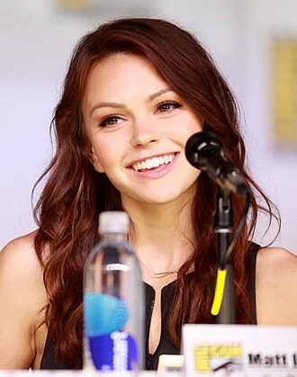 Aimeé Teegarden height profile photo