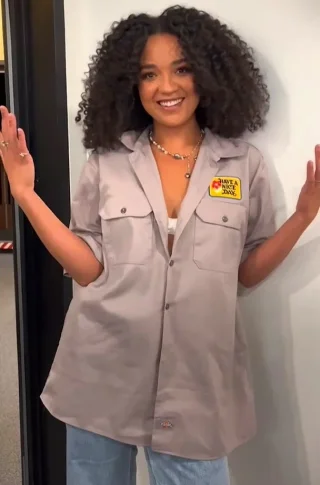 Aisha Dee height profile photo