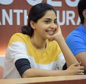 Aishwarya Lekshmi height profile photo