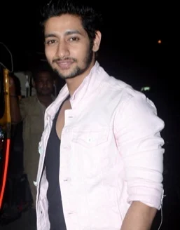 Akash Thosar height profile photo