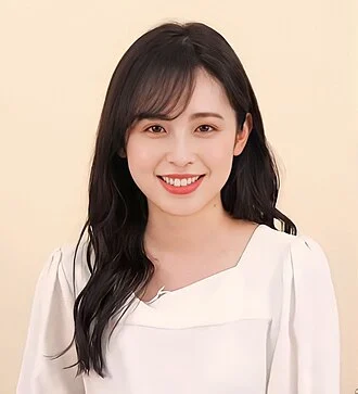 Akiko Kuji height profile photo