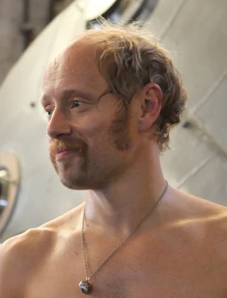 Aksel Hennie height profile photo