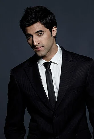 Akshay Oberoi height profile photo