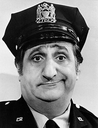 Al Molinaro height profile photo