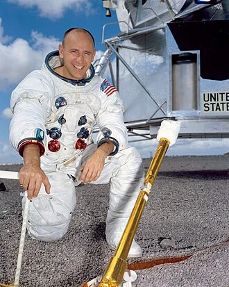 Alan Bean height profile photo