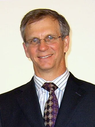 Alan Eustace height profile photo