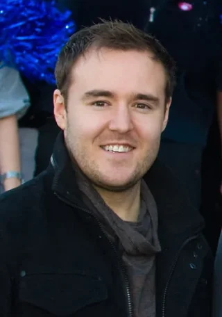 Alan Halsall height profile photo