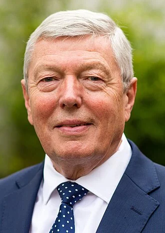 Alan Johnson height profile photo