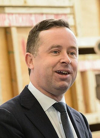 Alan Joyce (businessman) height profile photo