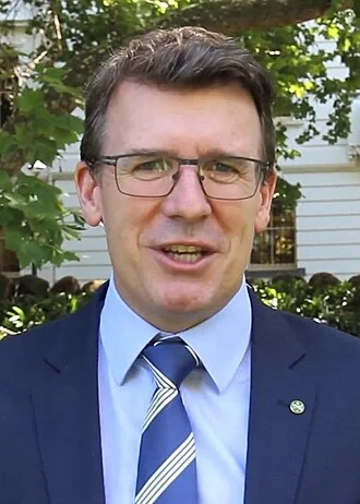 Alan Tudge height profile photo