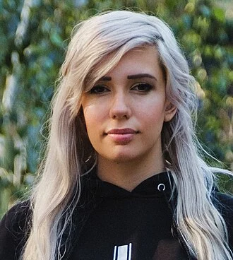 Alanah Pearce height profile photo