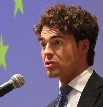 Alberto Alemanno height profile photo