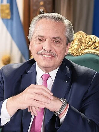 Alberto Fernández height profile photo