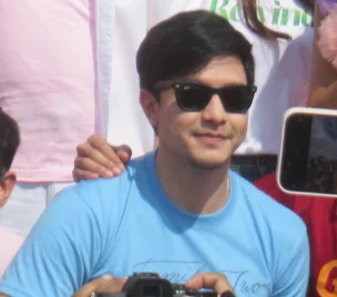 Alden Richards height profile photo