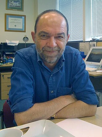 Alec Jeffreys height profile photo
