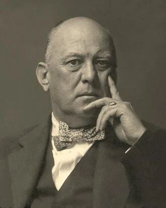 Aleister Crowley height profile photo