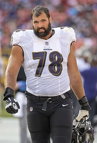 Alejandro Villanueva (American football) height profile photo