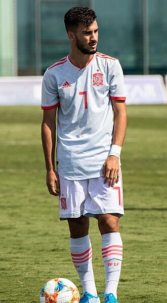 Álex Baena height profile photo