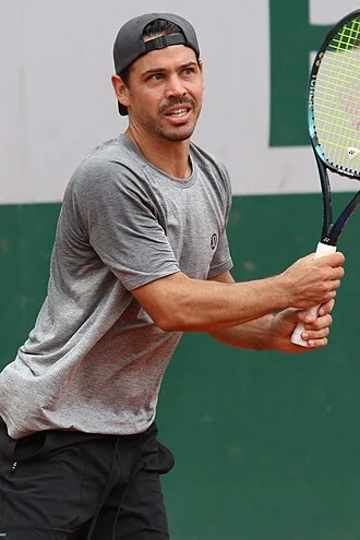 Alex Bolt height profile photo