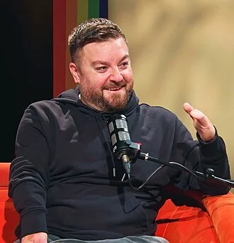 Alex Brooker height profile photo